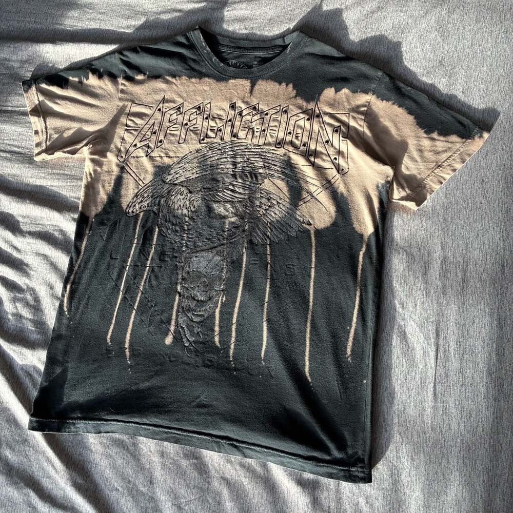 Y2K 2000s Affliction Flurry Wings “Live Fast” graphic t-shirt size small
